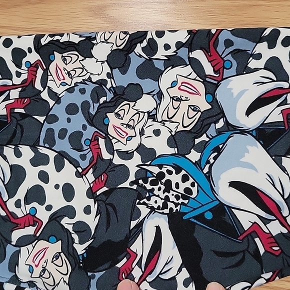 EUC LulaRoe Disney Cruella deville womens one size leggings - Picture 3 of 5